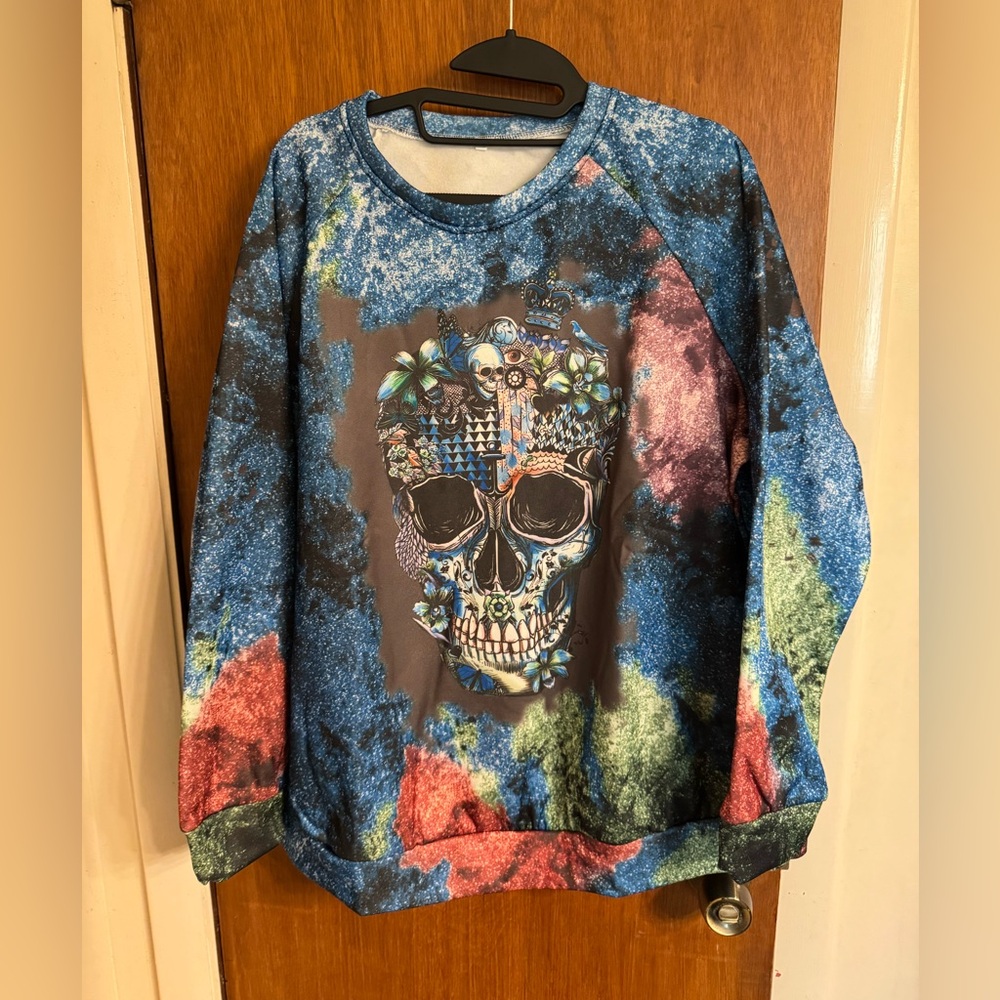 NWOT Plus Size Women’s Long Sleeve Lightweight Halloween Sugar Skull Sweatshirt - Picture 10 of 15